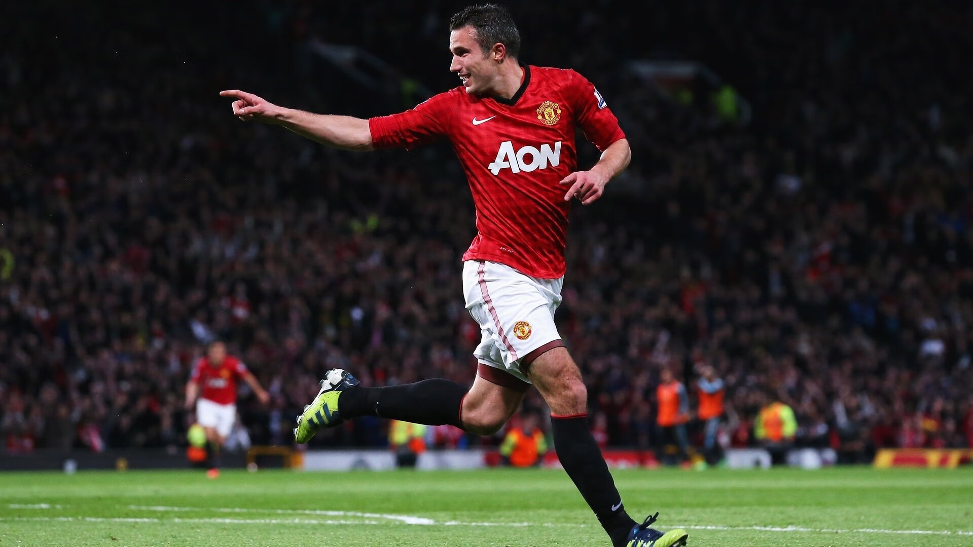 开云体育平台-逆境中获胜：车手的经典逆转戏码，逆境翻盘